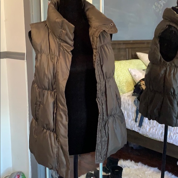 Brown vest - Picture 3 of 7